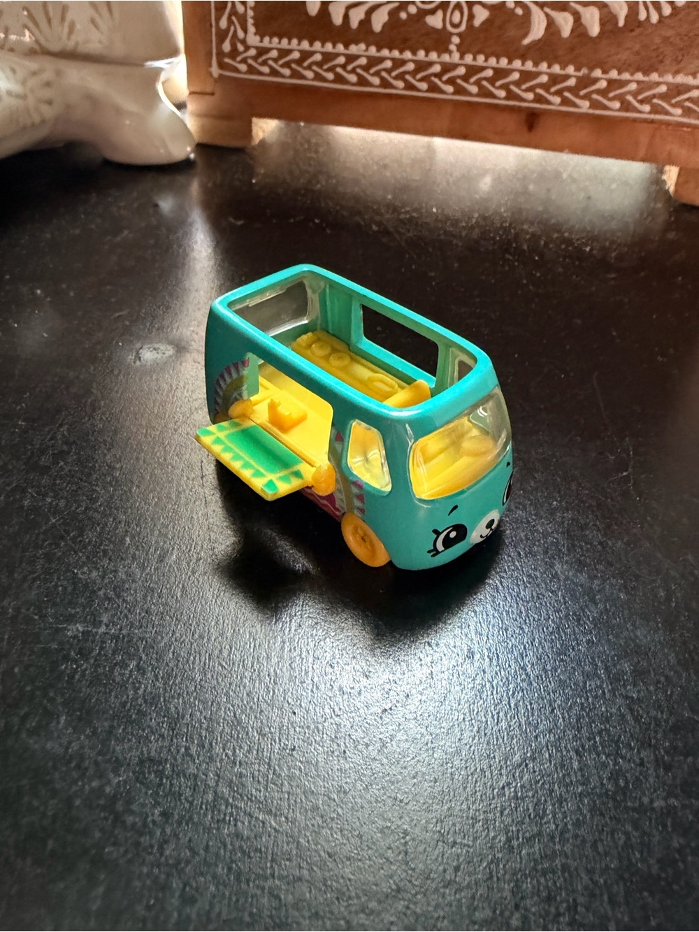 Shopkins Cutie Cars Season 1 Traveling Taco Food Van 🌮🚗✨